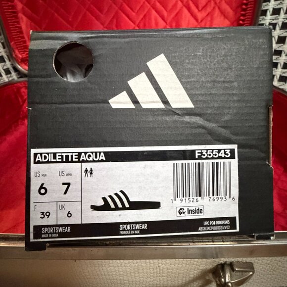 ADIDAS slides NIB - Picture 3 of 3